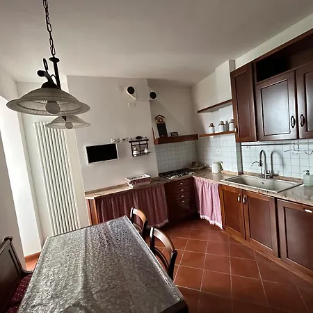 Servizio Navetta Gratuito Per Autodromo E Stazione A Pagamento Per Aeroporto Full Optional Vista Panoramica 2 Da Letto 2 Bagni Cucina Con Divano Letto E Se Necessario Letto Ad Piazza E Mezzo Per Ospitare Fino Ad 8 Pe * Ίμολα